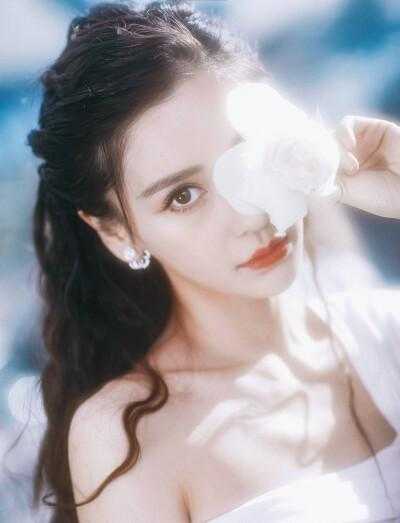 叶疏芙蕖的小说闻君有两意